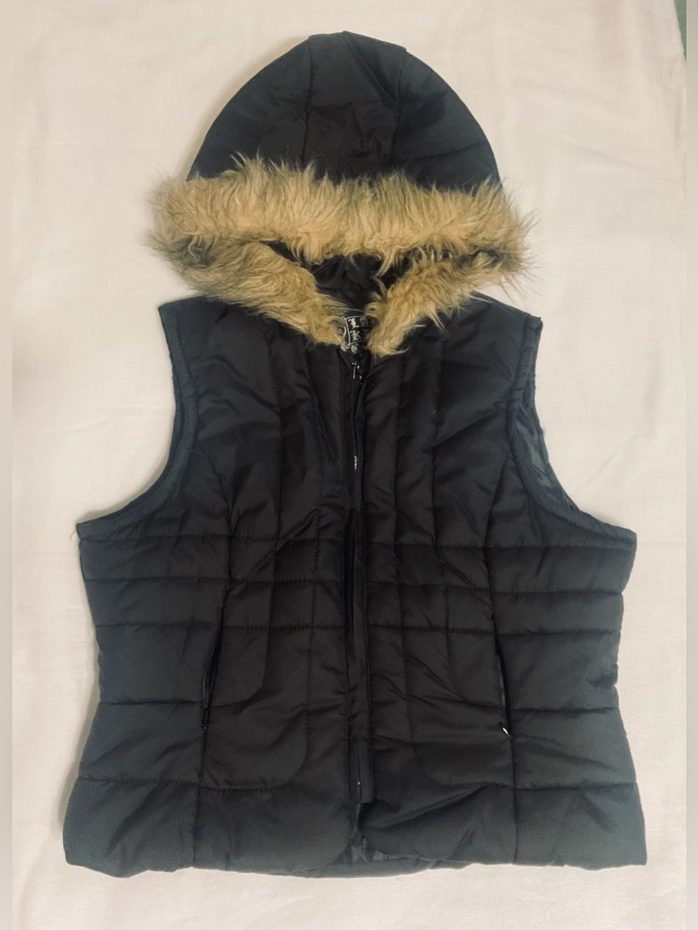 LAst KIss Faux Fur Hooded vest Black and brown Sz l